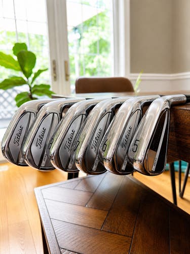 Men's 2024 Titleist T200 Right Handed Iron Set Stiff Flex 35.5" (Used)