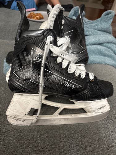 Black 2025 Bauer Supreme M50 Pro Hockey Skates Pro Stock 6.5 (Used)