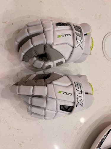 STX Cell vi Lacrosse Gloves (Used)