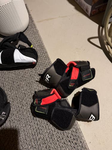 Senior Medium Bauer Vapor 2X Pro Elbow Pads (Used)