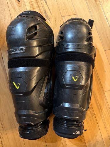 Intermediate Bauer Supreme Mach 13" Shin Pads (Used)