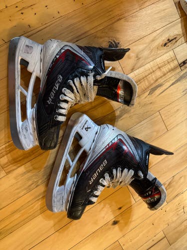 2025 Bauer Vapor Fly40 Hockey Skates 7.5 (Used)