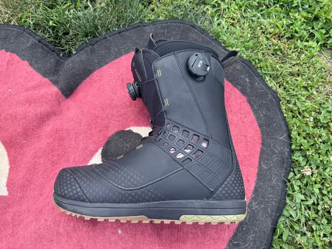 Size M 10.0 (W 11.0) Salomon Dialogue Dual BOA Snowboard Boots (Used)