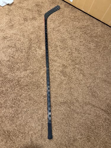 Senior Right Handed Hockey Stick P88 77 Flex Pro Stock (Used)