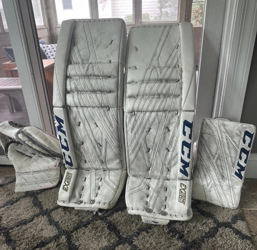 STL Blues - CCM Eflex 4 Full Set (worn by Jake Allen)