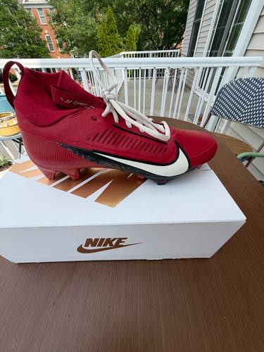 Men's Size M 10.0 (W 11.0) Nike Low Top (Used)