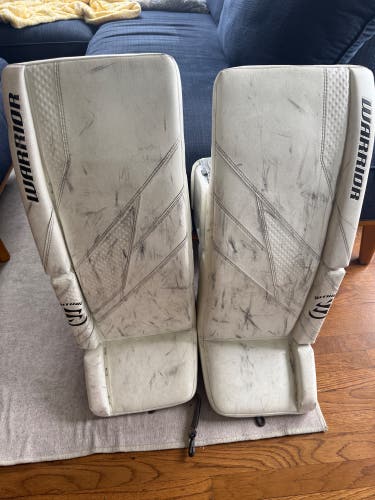 31" Warrior Ritual G7 Pro Goalie Leg Pads (Used)