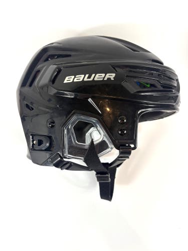 Large Bauer Re-Akt 155 Helmet (Used)