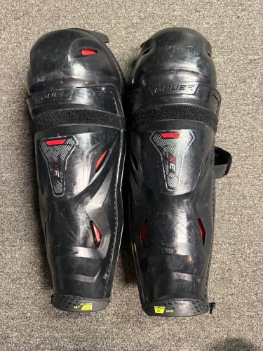 Senior Bauer Vapor 3X 16" Shin Pads (Used)