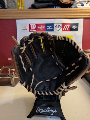 Pitcher's LH Rawlings Premium Series Baseball Glove 11.5" (Used)
