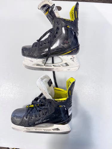 Used Bauer M4 FIT 2 Intermediate Hockey Skate Intermediate 5.0 11860-S000313341