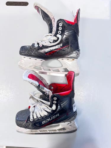Used Bauer X4 FIT 2 Intermediate Hockey Skate Intermediate 6.0 11860-S000313343