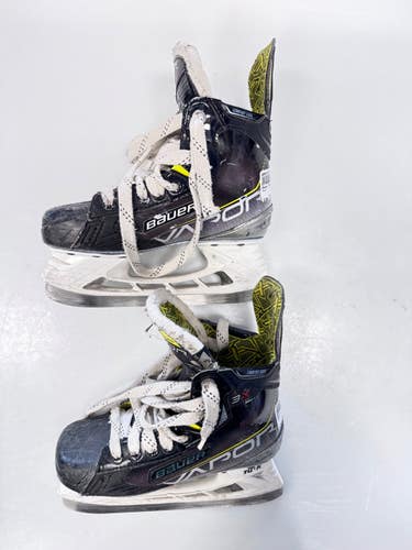 Used Bauer 3X Junior Hockey Skate Junior 03 11860-S000313344