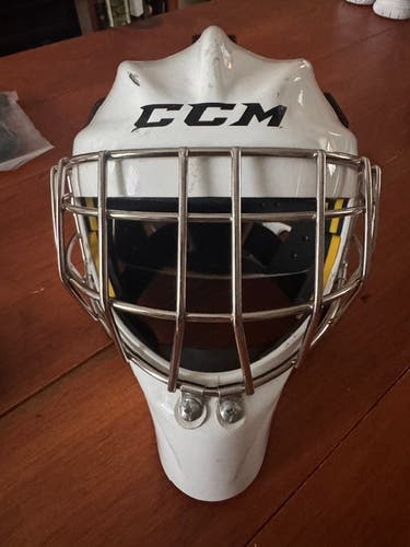 Youth medium CCM Axis 1.5 Goalie Mask (Used)
