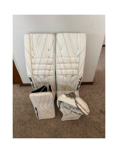 34" 2023 True Catalyst Px3 Regular Goalie Full Set (Used)