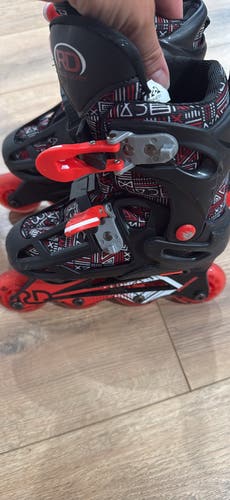 Inline Skates Regular Width (Used) roller derby brand size 12 to 2 adjustable youth