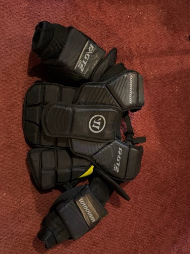 Small / Medium Warrior Ritual GT2 Goalie Chest Protector (Used)