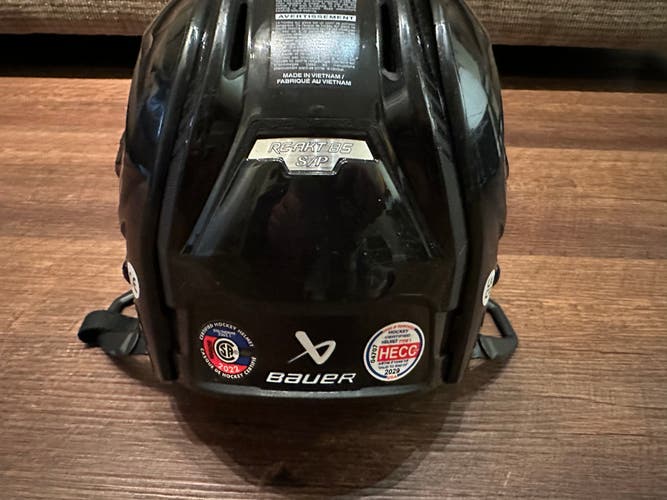 Small Bauer Re-Akt 85 Helmet (Used)