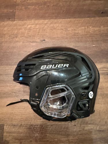 Small Bauer Re-Akt 85 Helmet (Used)