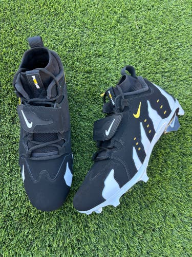 Men's Size M 11.0 (W 12.0) Nike Alpha DT Max 96 Deion Sanders PE Low Top Molded Cleats (New)