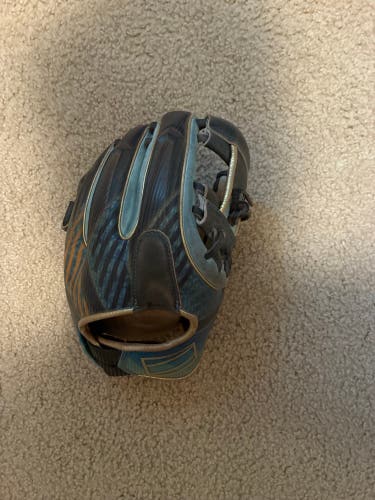 Rawlings REV1X RH Infield Baseball Glove 11.5" (Used)