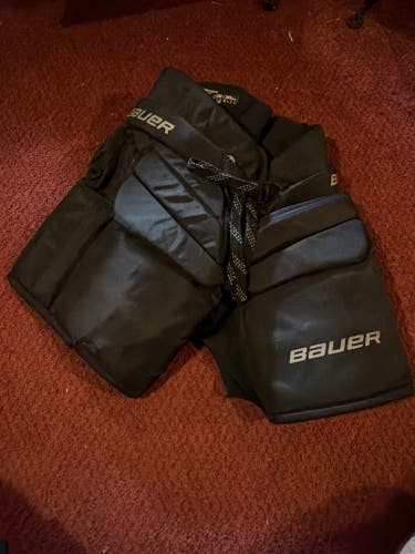 Junior Large/Extra Large Bauer GSX Hockey Goalie Pants (Used)