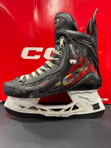 2025 CCM JetSpeed FT8 Pro Hockey Skates Regular Width 8 (Used)