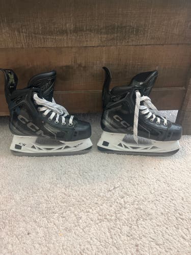 Black/Gray 2025 CCM Tacks XF Pro Hockey Skates Regular Width Pro Stock Size 2.5 (Used)