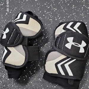 Used Under Armour YOUTH ARM GUARDS Lacrosse Arm Pads/Guards Black SM 11849-S000042734