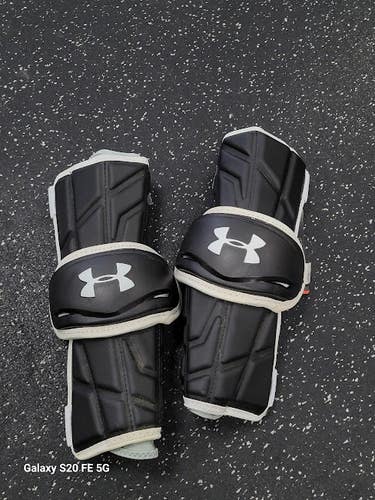 Under Armour COMMAND PRO ARM GUARDS Lacrosse Arm Pads/Guards Black MD 11849-S000042713