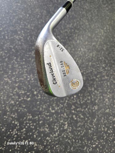 Used Cleveland REG 588 Golf Wedge Mens RH 52 Degree 11849-S000042693