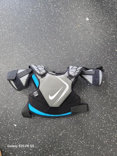 Used Nike VAPOR LT YOUTH Lacrosse Shoulder Pads Grey MD 11849-S000042582