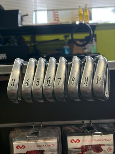 Titleist DCI 762 Right Handed Iron Set (Used)