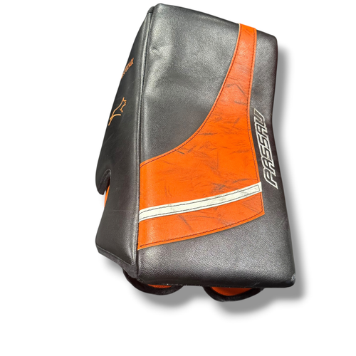 Used PASSAU Senior Goalie Blocker Orange 11375-S000380896