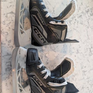 CCM Tacks AS-550 Youth Ice Hockey Skates - Size Youth 10 Regular