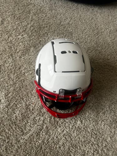White Adult Medium Schutt F7 VTD Helmet (Used)