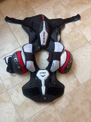 Men's Medium Senior CCM JetSpeed FT6 and Shoulder Pads (Used)