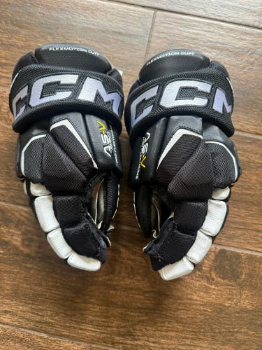 CCM Tacks AS-V Pro Gloves 11" (Used)