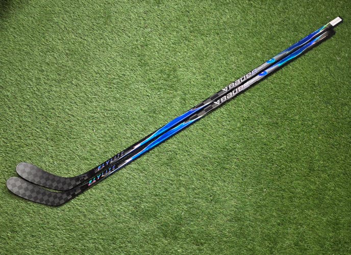 2 Pack-Senior Bauer Vapor Flylite Right Handed Hockey Stick P28 70 Flex Pro Stock (New)-2608032324-4