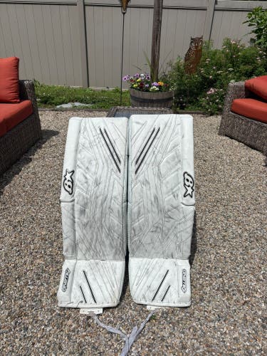 34" Brian's Gnetik V Regular Goalie Full Set (Used)