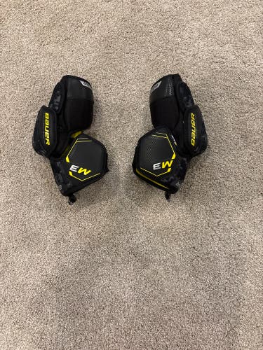Intermediate Medium Bauer Supreme M3 Elbow Pads (Used)