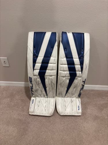 35" 2024 True Catalyst PX3 Pro Goalie Leg Pads (Used)