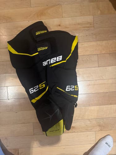Small Bauer Supreme S29 Girdle (Used)