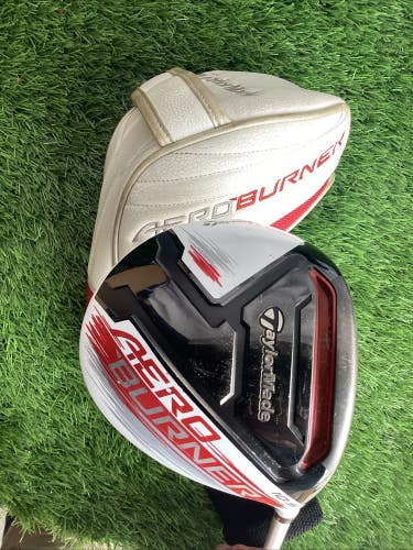 TaylorMade Aero Burner Driver 10.5* With Regular Graphite Shaft