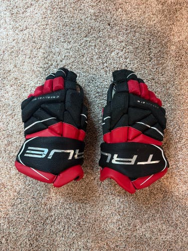 True Catalyst Gloves 13" (Used)