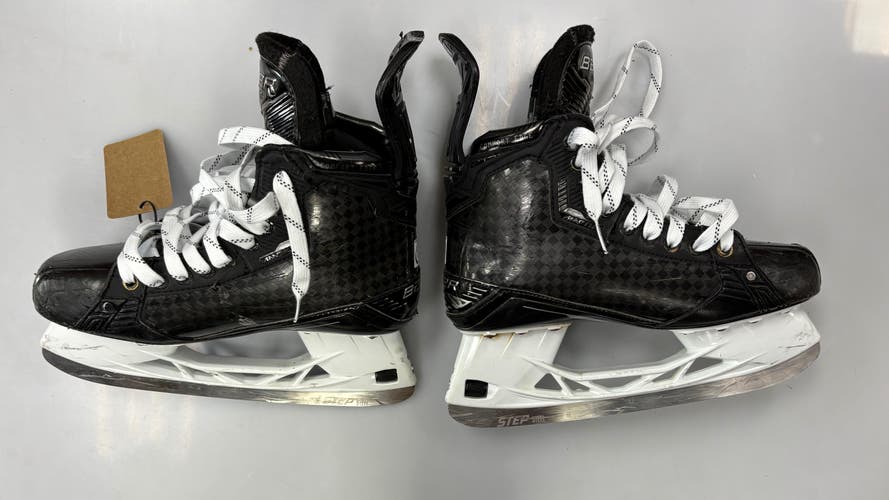 Bauer Supreme Mach Hockey Skates Sz 8.5 **Used**