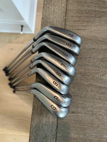 Mizuno JPX-921 (4-P,G) Forged Stiff Right-Handed Pro Iron Set