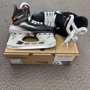 Bauer Vapor Fly40 Hockey Skates Regular Width Size 2.5 (New)