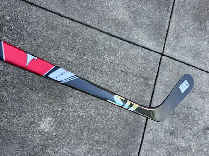 Brand New Bauer Easton S17 Re-Release Hockey Stick Negotiable Price