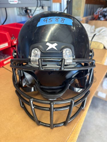 USED XENITH X2E+ YOUTH FOOTBALL HELMET - MEDIUM - BLACK
